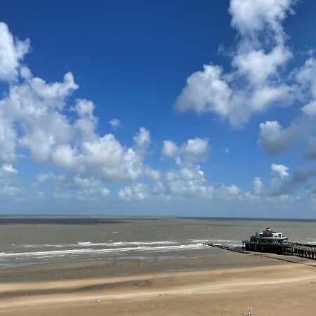 Appartement Modern Met Uitzonderlijk Zeezicht! Blankenberge