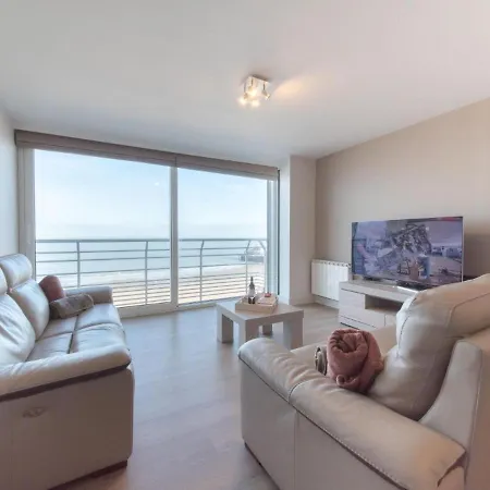 Modern Met Uitzonderlijk Zeezicht!