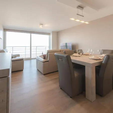 Modern Met Uitzonderlijk Zeezicht! *