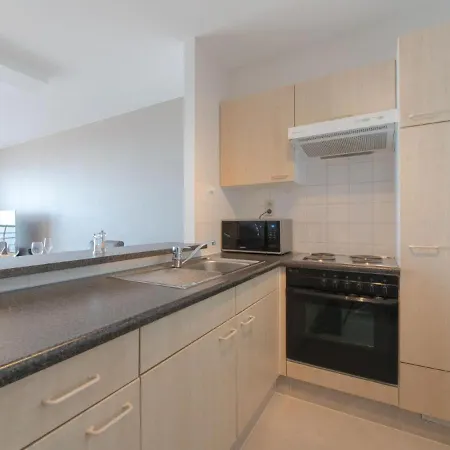 Apartment Modern Met Uitzonderlijk Zeezicht! *
