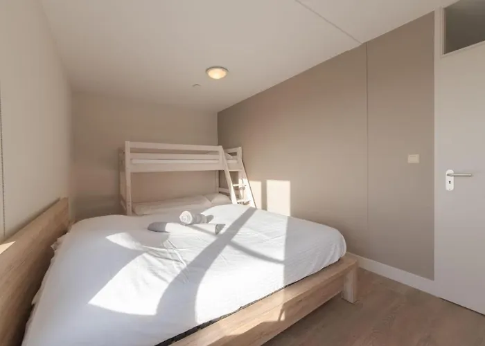 Modern Met Uitzonderlijk Zeezicht! *