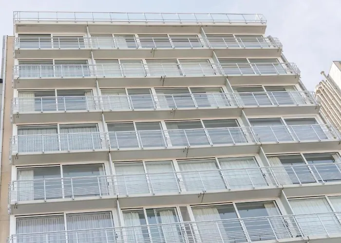 Modern Met Uitzonderlijk Zeezicht! *